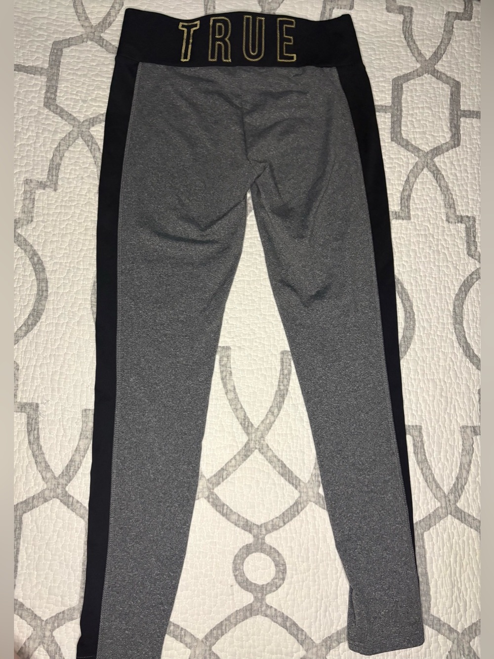 True Religion TRUE Sequin Gray & Black Athletic Leggings